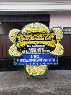 Papan Bunga Duka di Panunggangan Timur