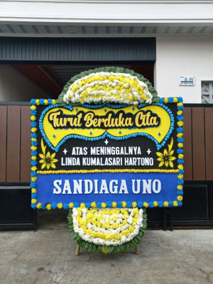 Papan Bunga Duka di Panunggangan Timur